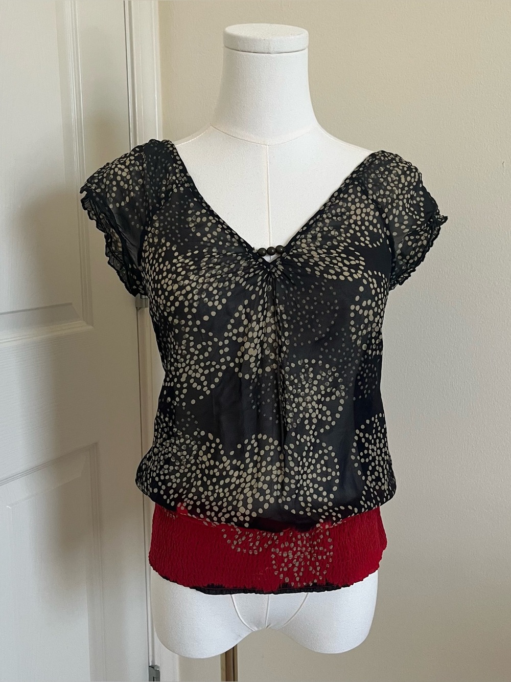 Guess 100% Silk Beaded Crossback Embellished Polka Dot Blouse Womens Size XS